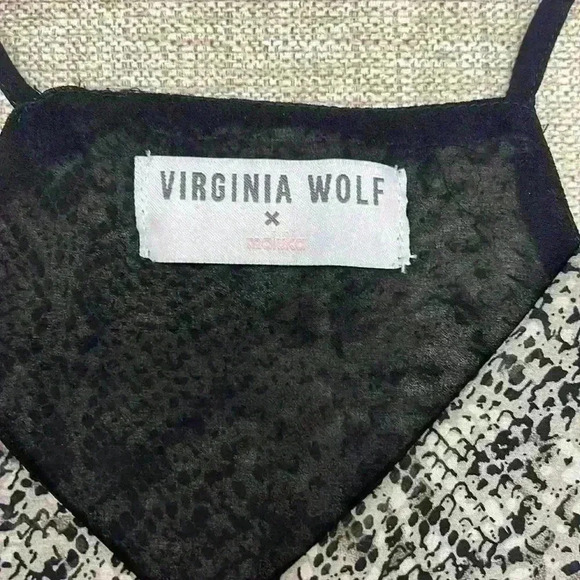 Virginia Wolf Snake Skin Camisole Top - Picture 3 of 6